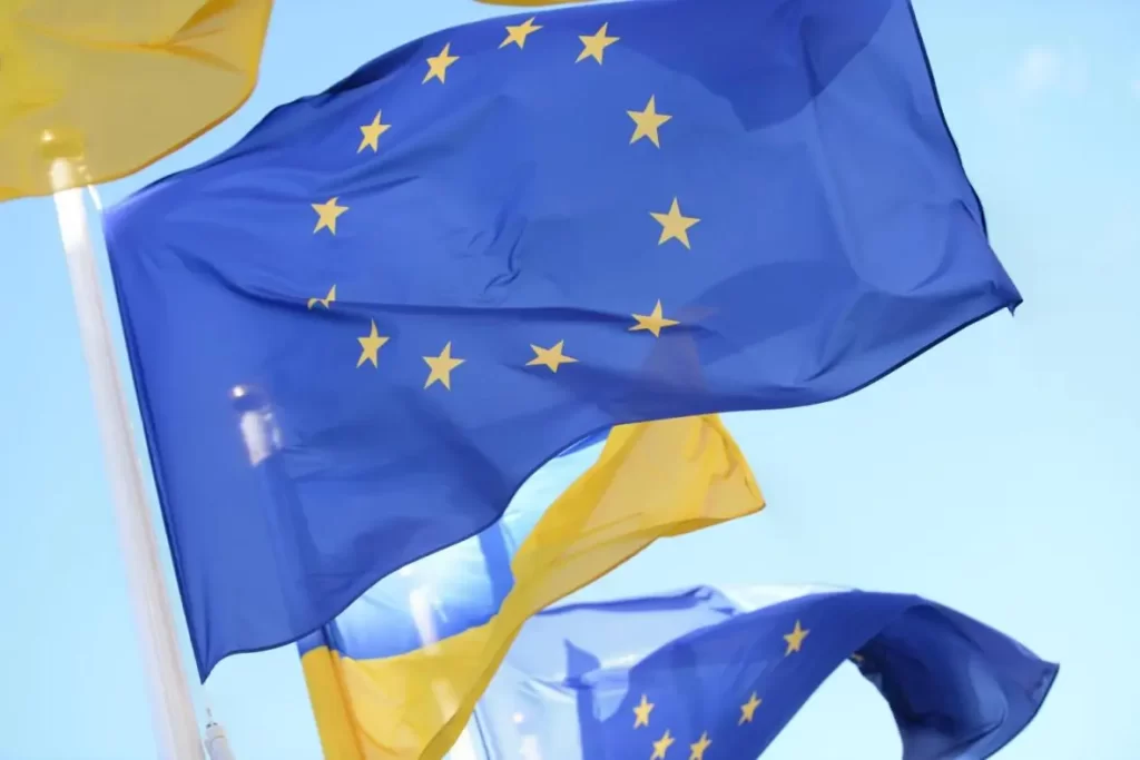 Україна отримує статус кандидата ЄС