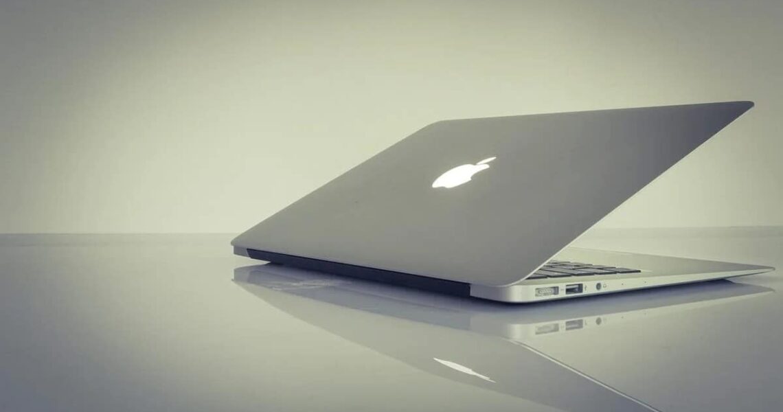 Скільки коштуватиме новий бюджетний MacBook “для бідних”